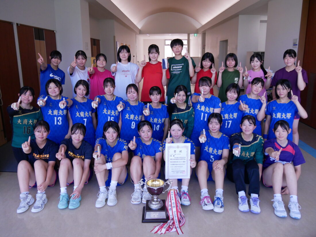 女子ハンドボール部　私学大会優勝！３連覇！