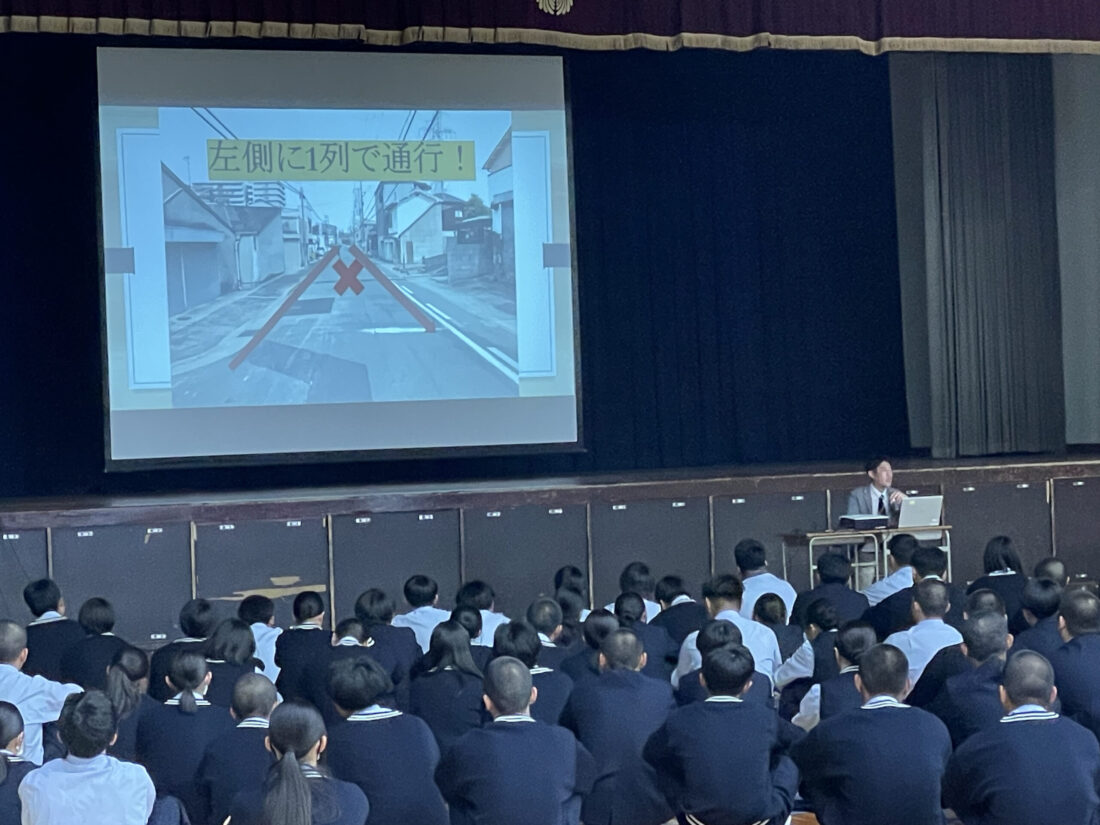 交通安全指導を実施しました。